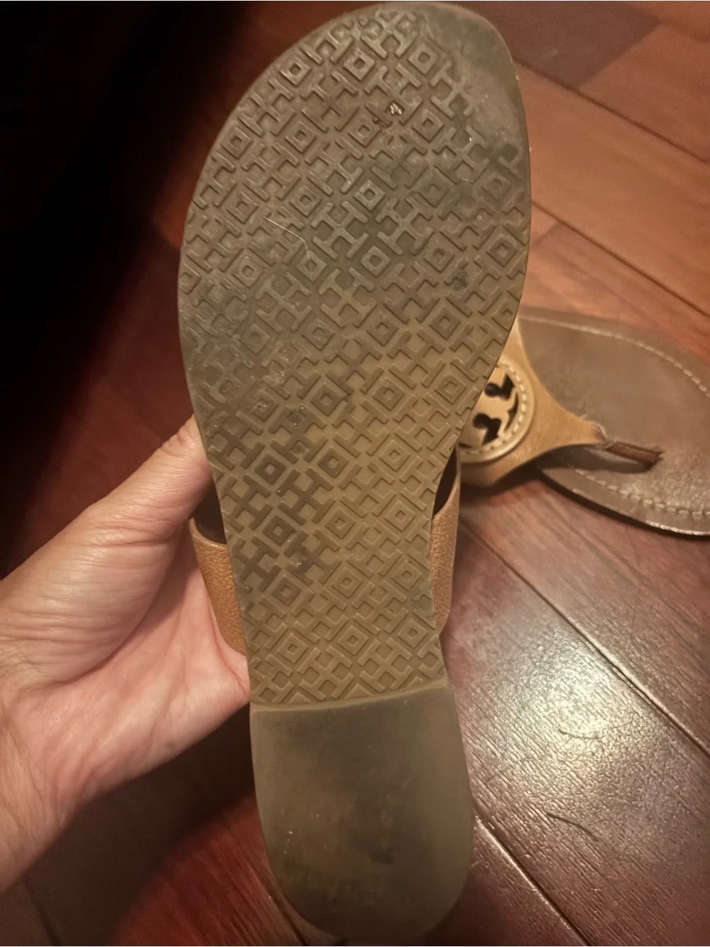 Tory Burch Leather Logo Thong Sandals in Tan